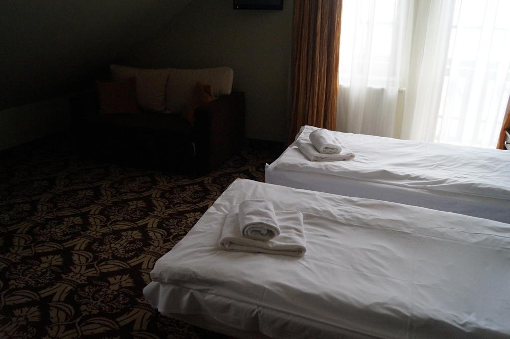 Hotel Sloneczny Brzeg Biskupiec  Habitación foto