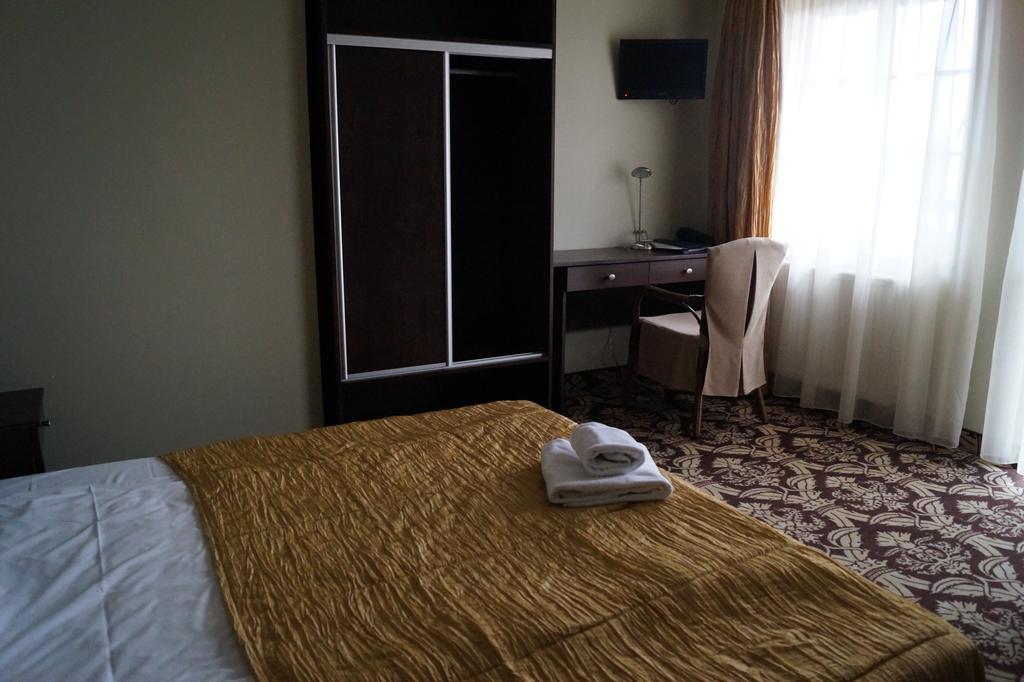 Hotel Sloneczny Brzeg Biskupiec  Habitación foto